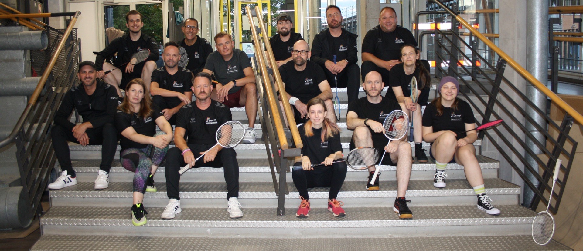 Das Courage! Saar-Lor-Lux Team gemeinsam auf der Treppe